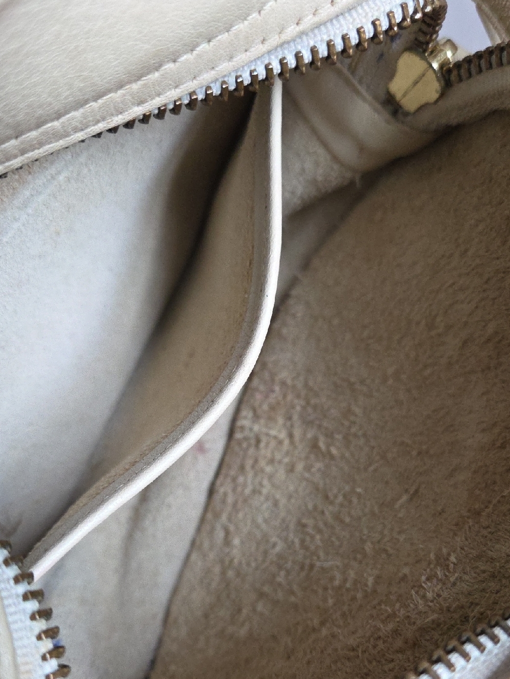 COACH Bone 1995 Chester Leather Crossbody Bag - Picture 11 of 13